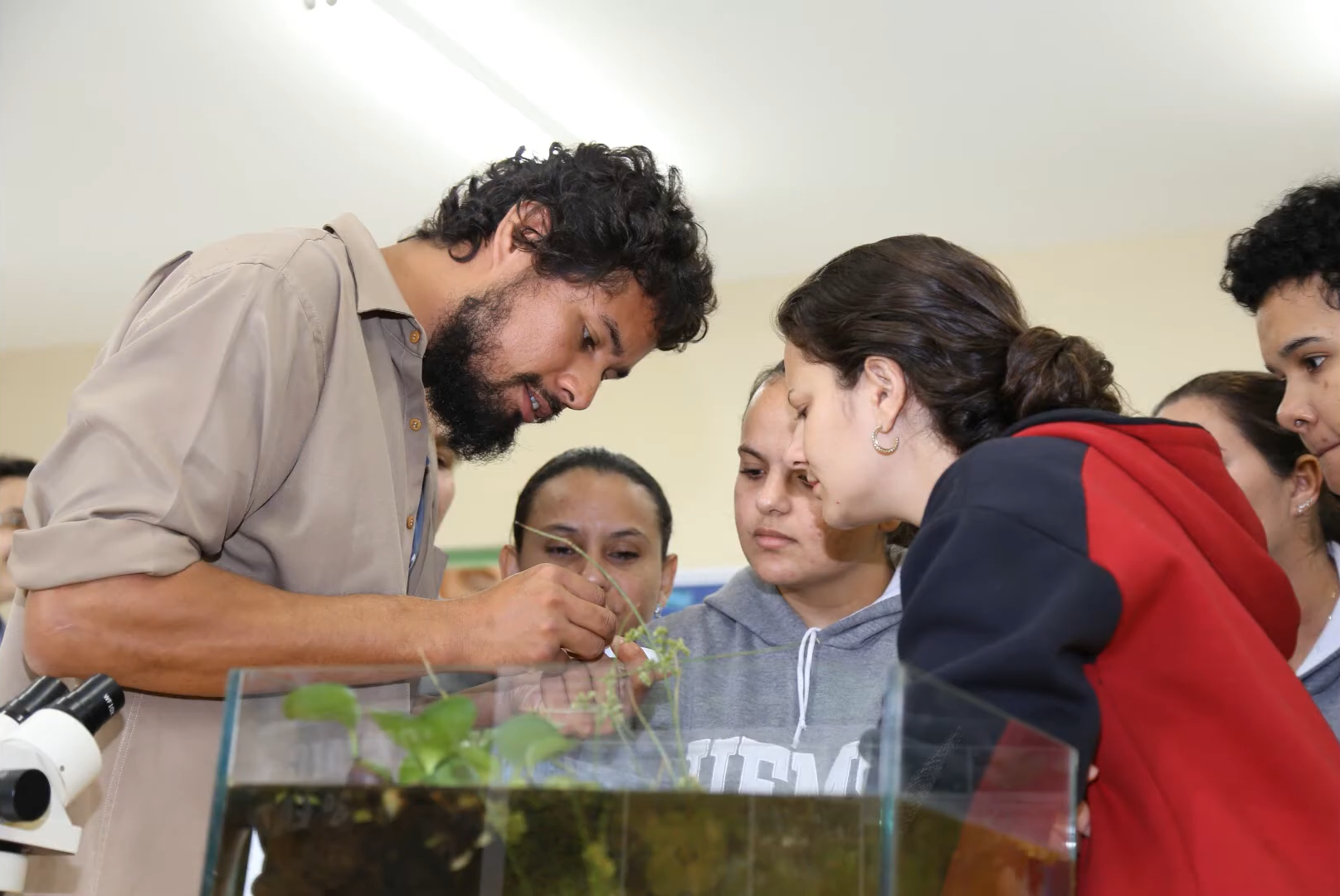 Mostra científica realizada pela UEM em 2016