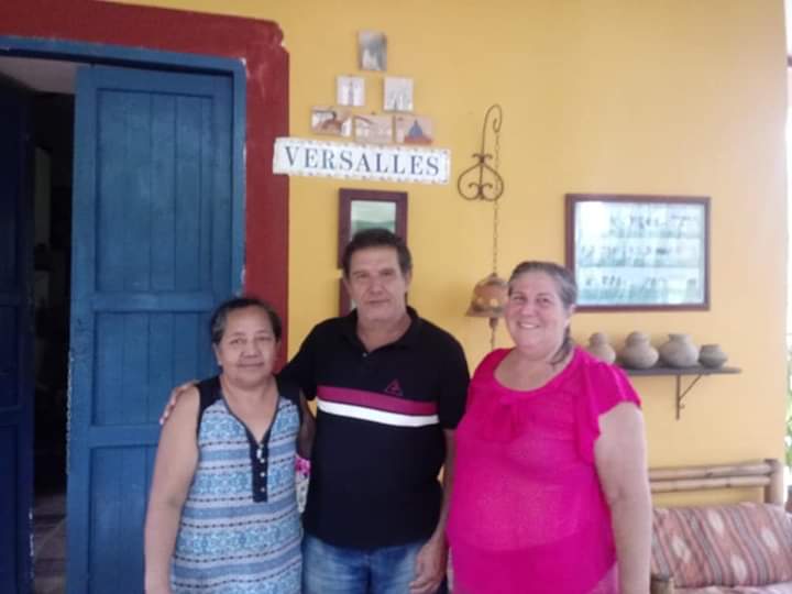 Brasileiros na Fazenda Versalles