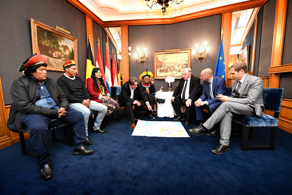 Reunión del expresidente de la CoR, Karl-Heinz Lambertz, con el Jefe Raoni Metuktire