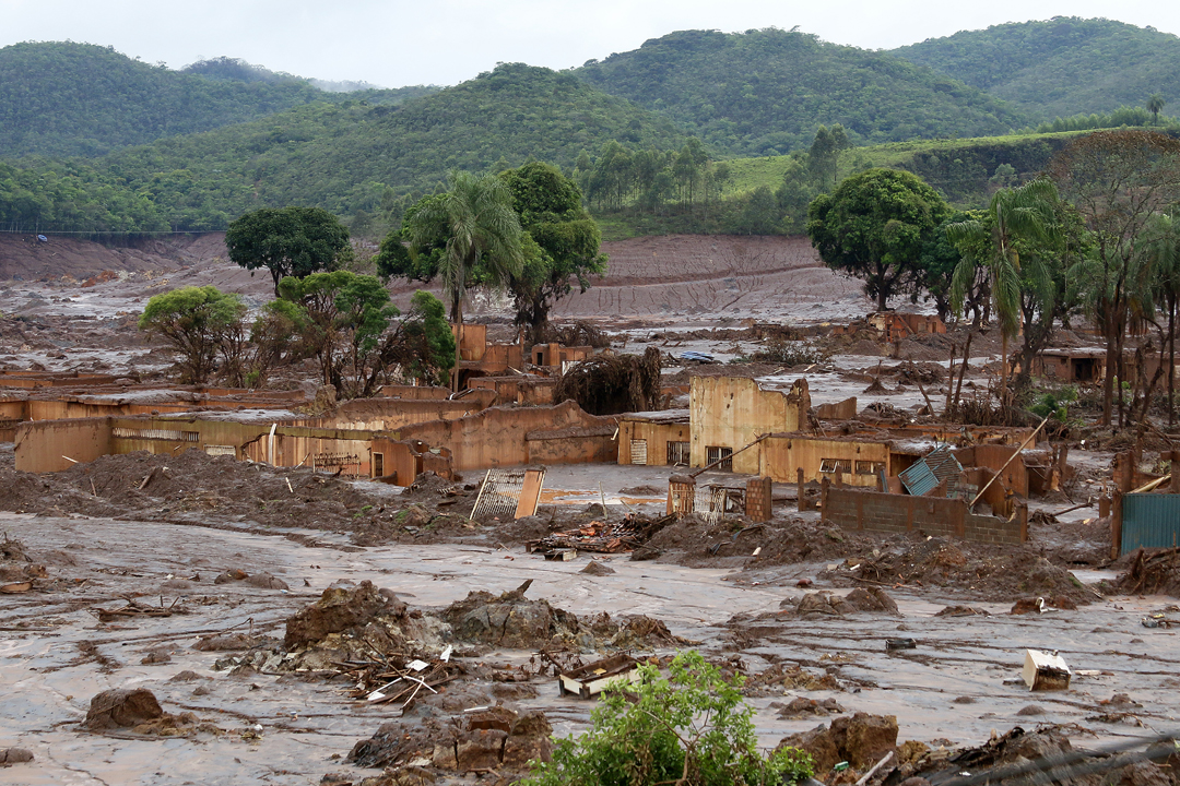 Inundación en Bento Rodrigues, Mariana, Minas Gerais, Brasil Inundación en Bento Rodrigues, Mariana, Minas Gerais, Brasil